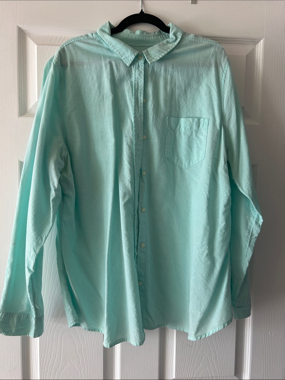Old Navy Seafoam Green Button-Up Shirt